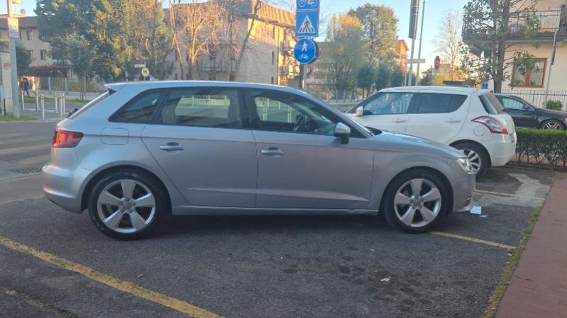 Audi A3 Sportback 1.6 tdi Ambition 110cv E6