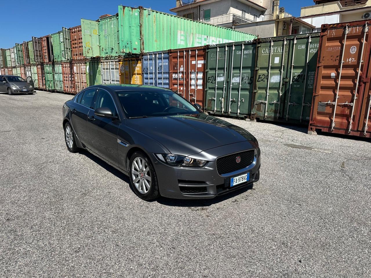 Jaguar XE 2.0 D Turbo aut. Pure PELLE NAVI