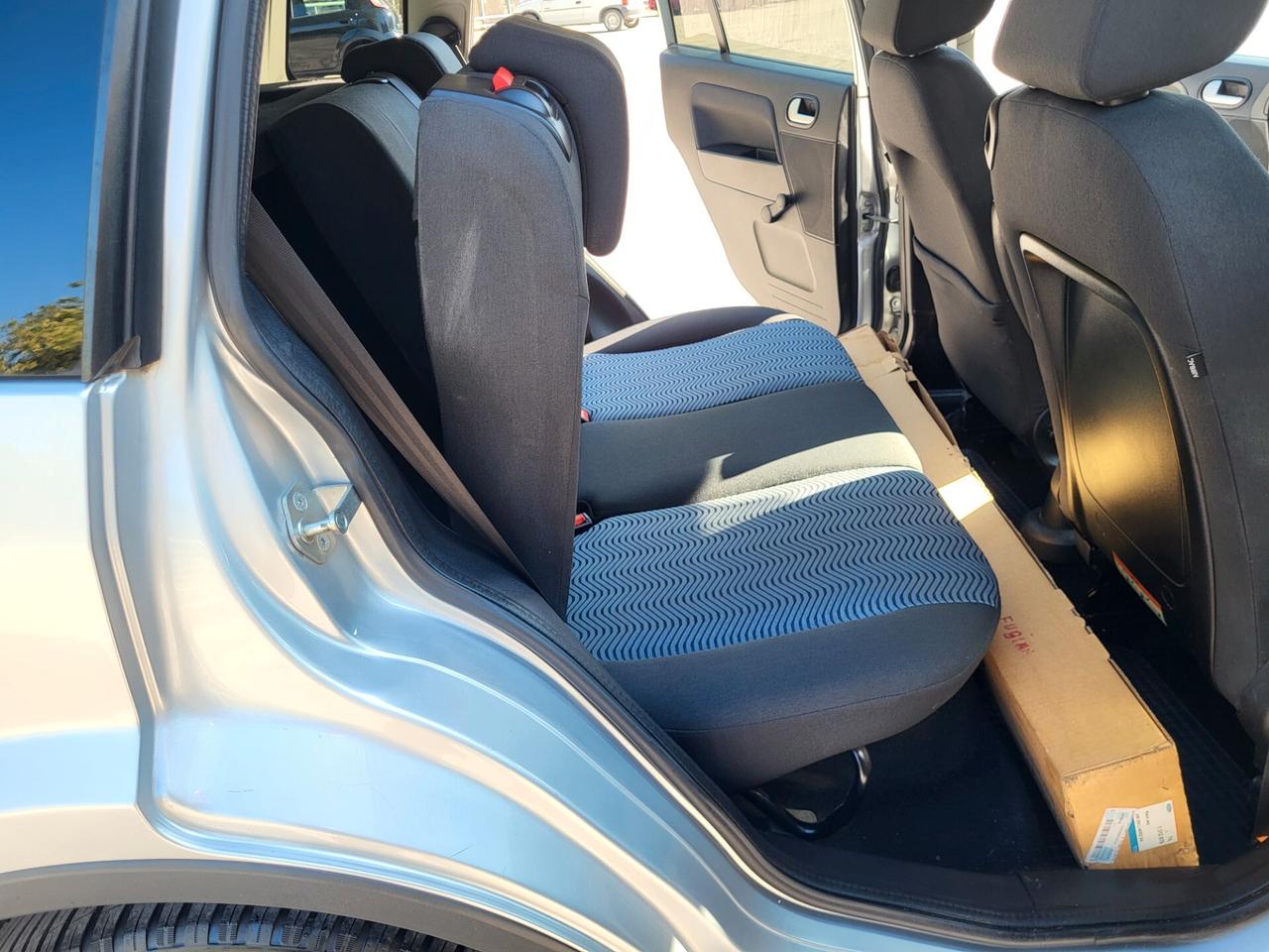 FORD FUSION 1,4 TDCi-GANCIO TRAINO-PORTAPACCHI