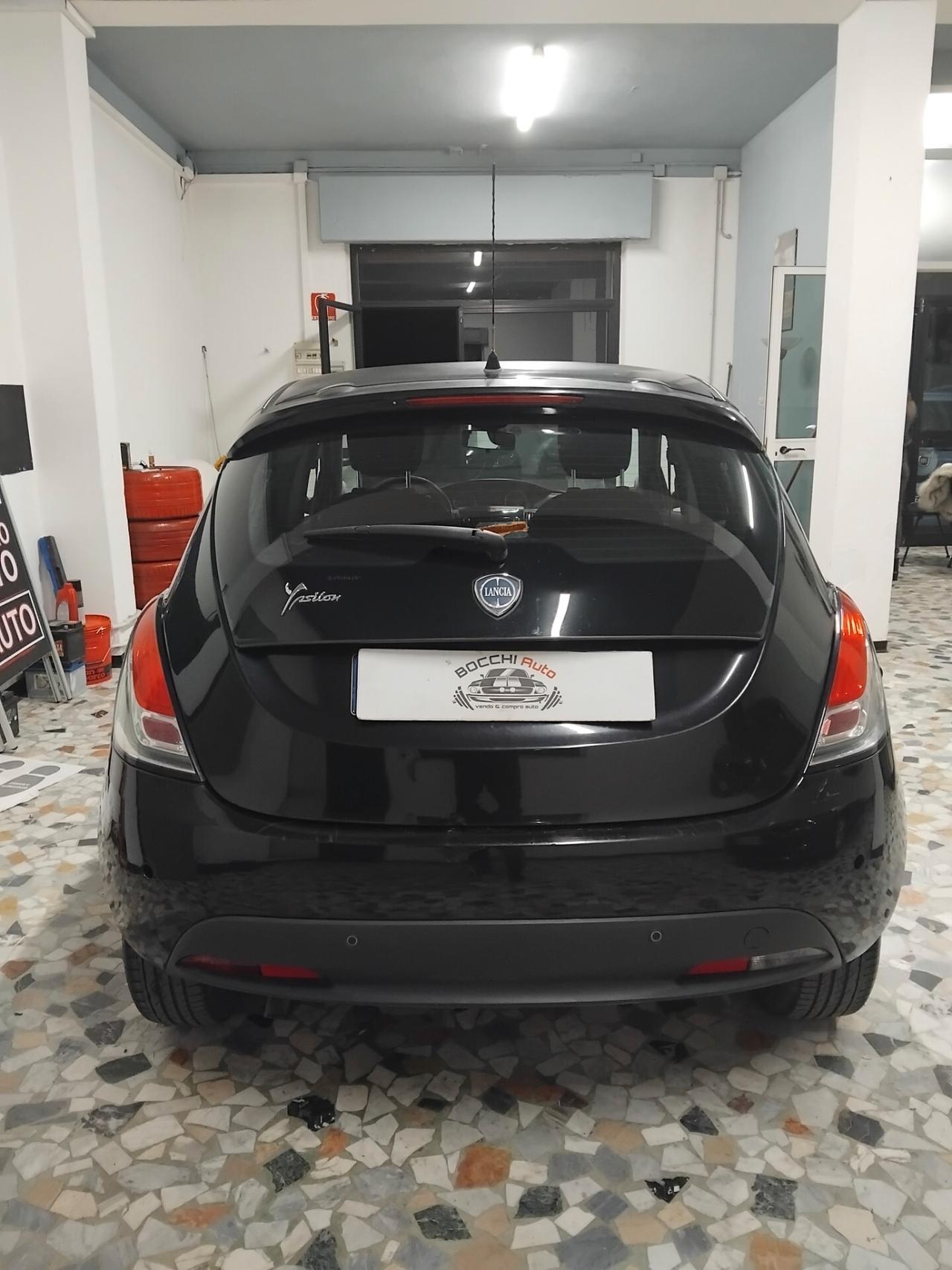 Lancia Ypsilon 0.9 TwinAir 85 CV 5 porte S&S Silver