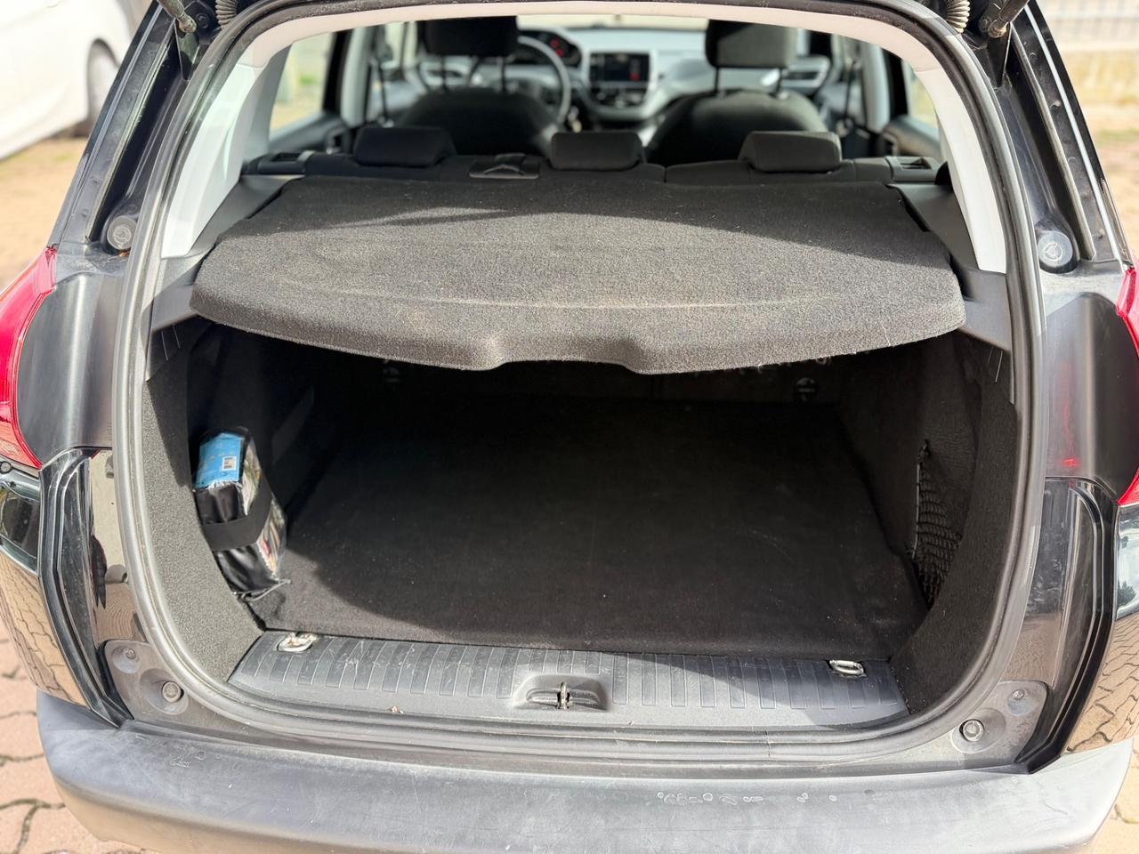 Peugeot 2008 BlueHDi 100 S&S Black Matt