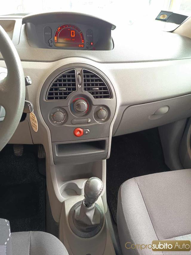 RENAULT Modus 1.2 16V Confort Dynamique