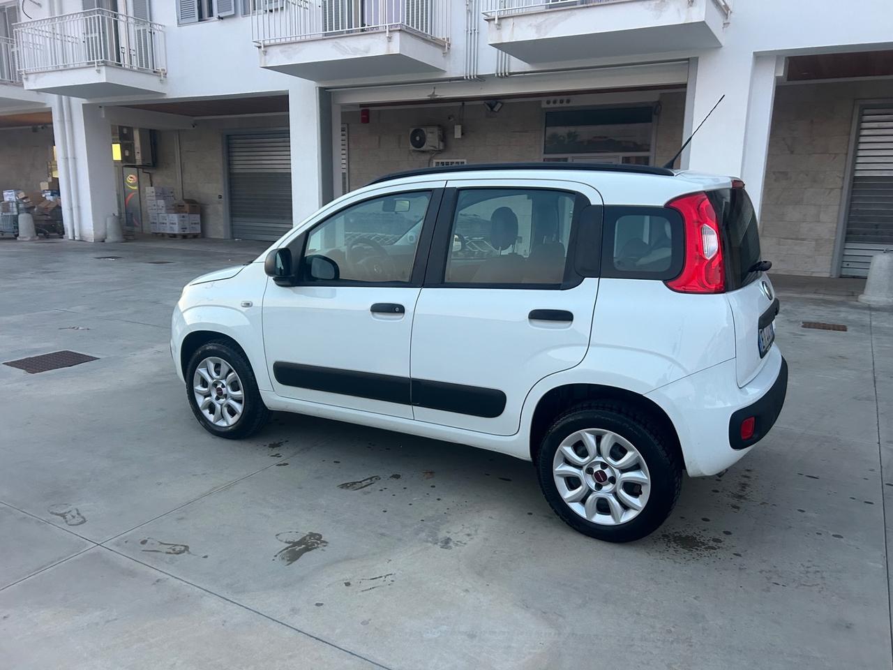 Fiat Panda 0.9 TwinAir Turbo Natural Power Lounge