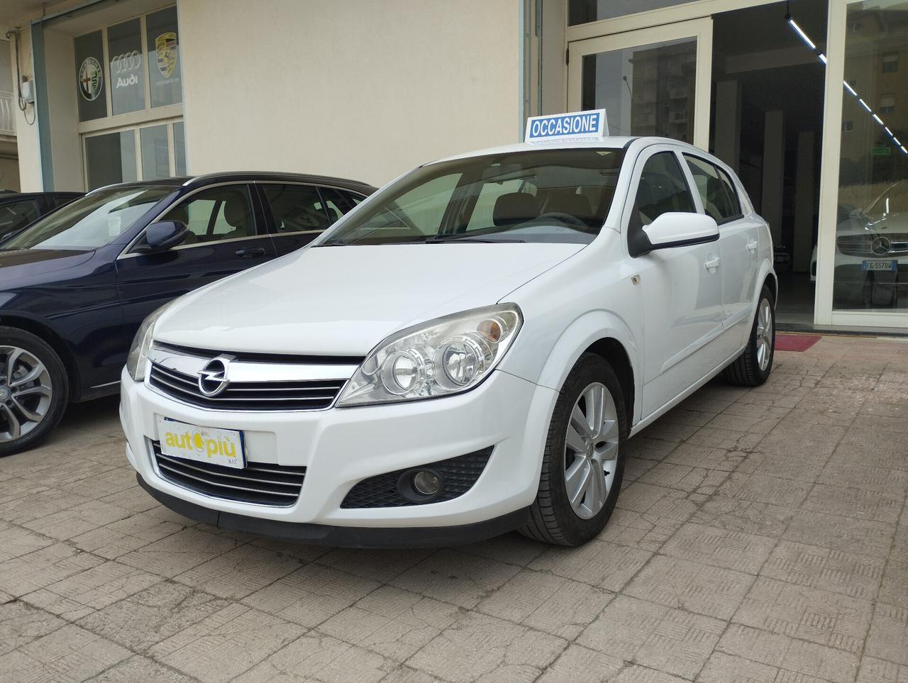 Opel Astra 1.3 CDTI 5 porte Enjoy