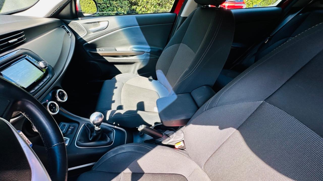 Alfa Romeo Giulietta 1.6 JTDm-2 120 CV.euro6b.o.k. neopatentati