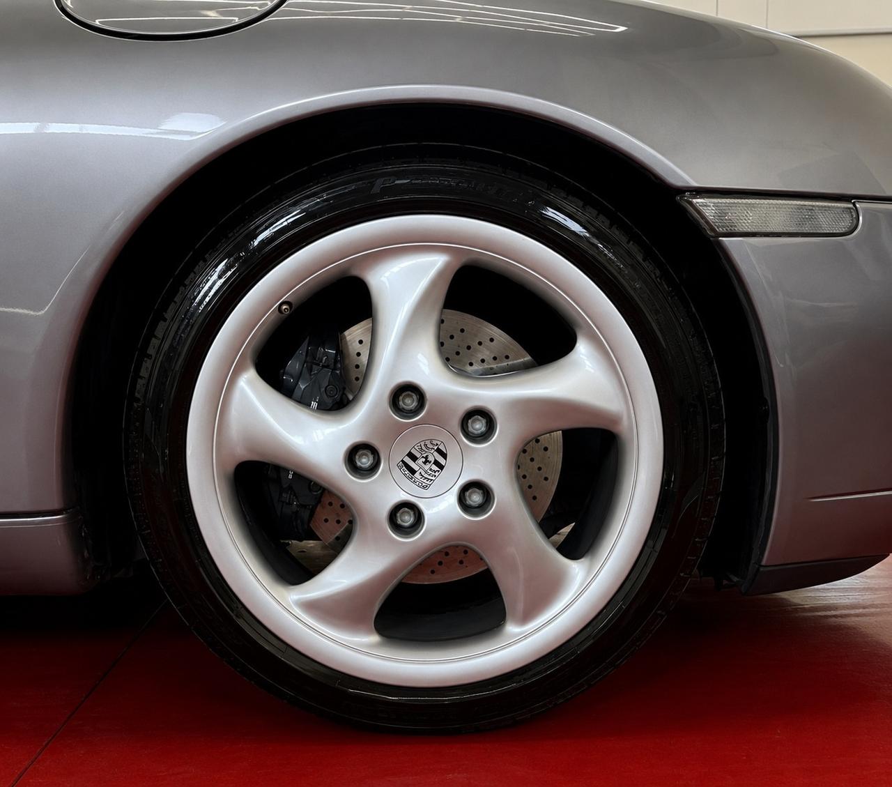 Porsche 911 Carrera cat