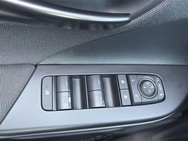Toyota C-HR 2.0 PHEV Trend FWD E-CVT
