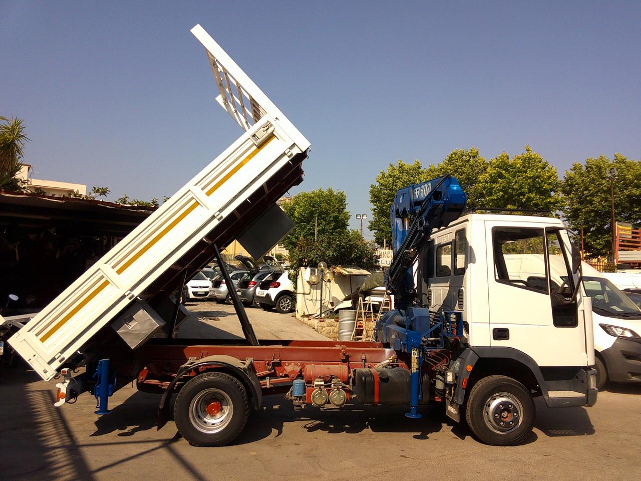 Iveco EUROCARGO RIBALTABILE CON GRU 92000 KM 98
