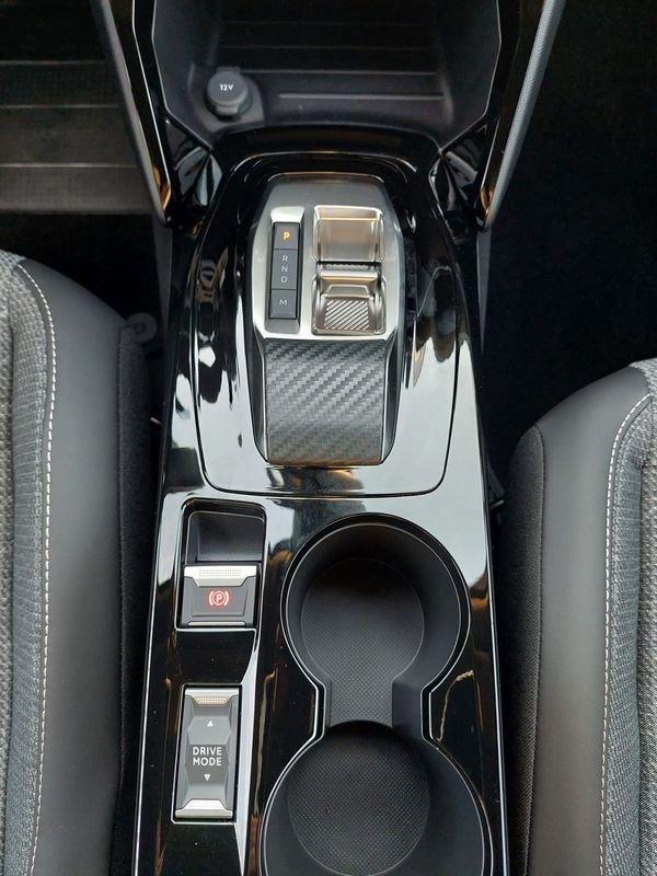 Peugeot 2008 Hybrid 136 e-DCS6 Allure