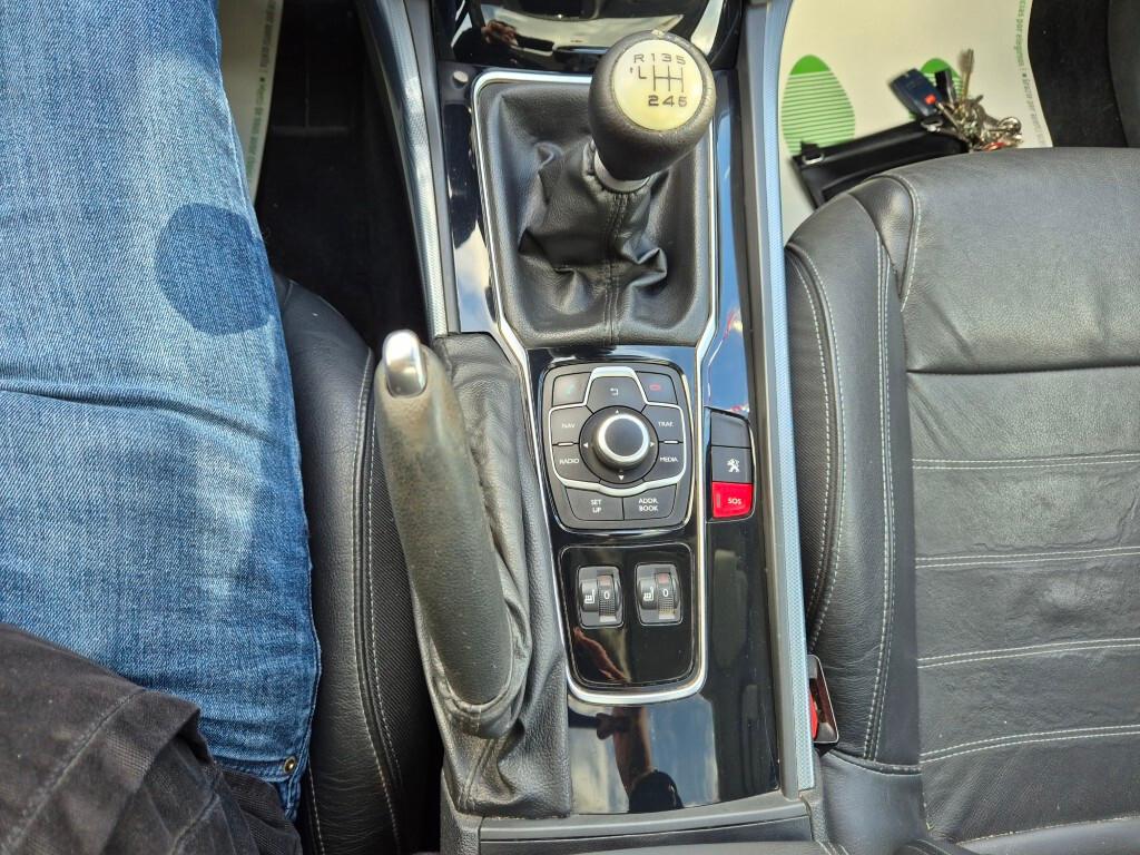 Peugeot 508 2.0 HDi 140CV SW Ciel Allure FULL