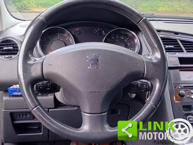 PEUGEOT 5008 1.6 HDi 110CV Tecno