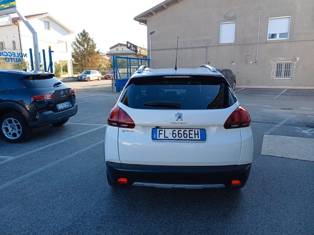 Peugeot 2008 PureTech Turbo 110 EAT6 S&S Black Matt