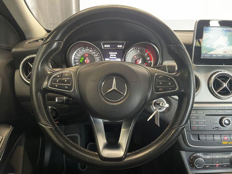 Mercedes-Benz GLA GLA 200 d Automatic Activity Edition