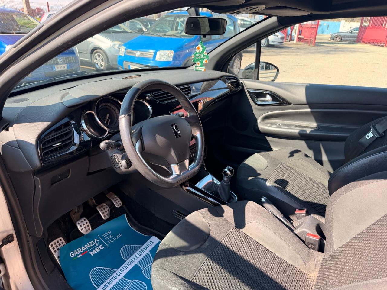 Ds DS3 3 1.2 VTi 82 Chic Cabrio