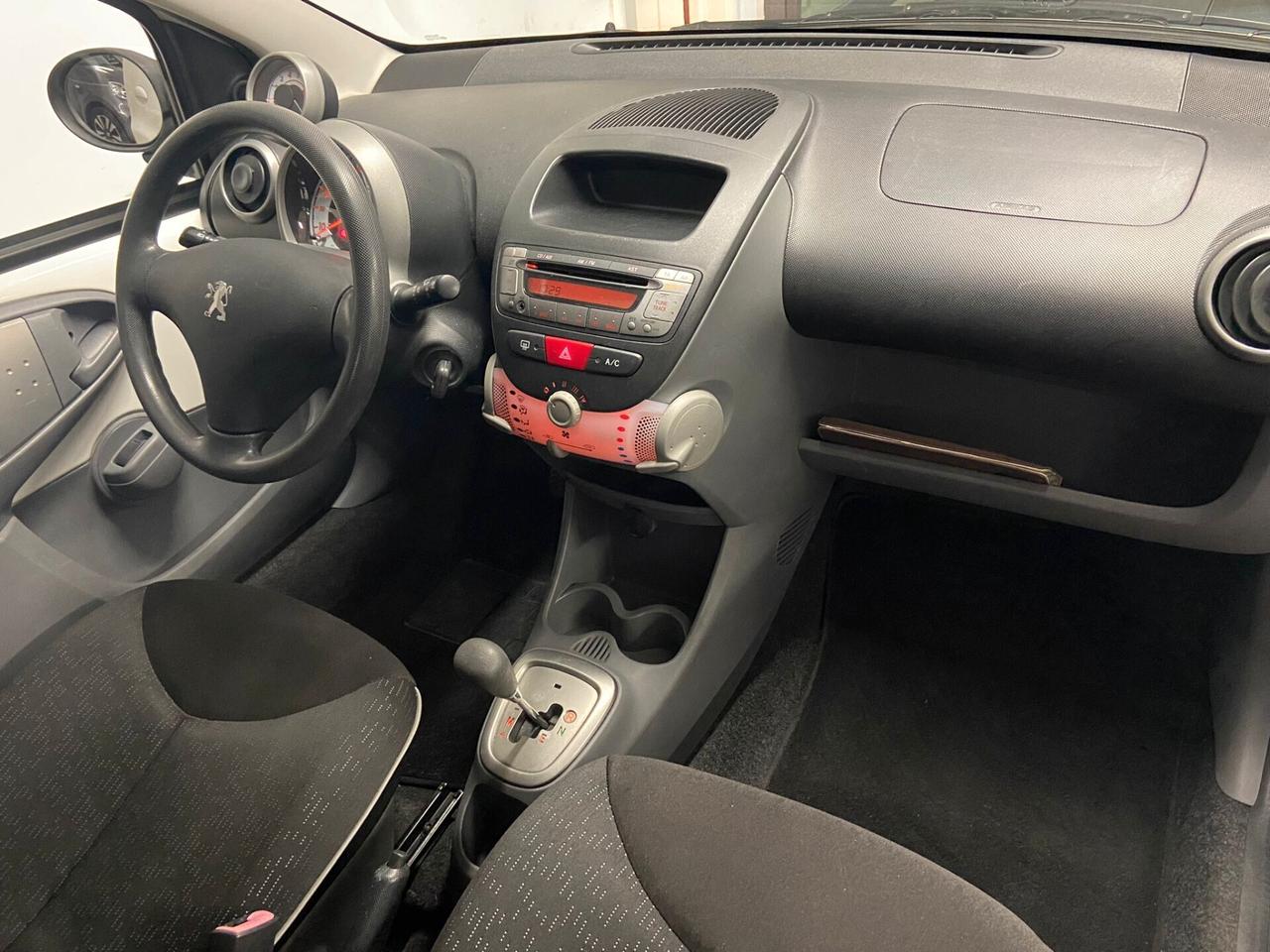 Peugeot 107 1.0 68CV 5p. Sweet Years 2Tronic