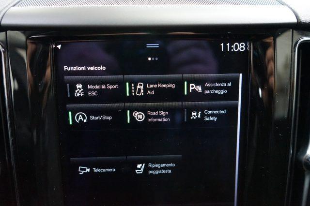 VOLVO XC60 B4 (d) AWD Geartronic Business