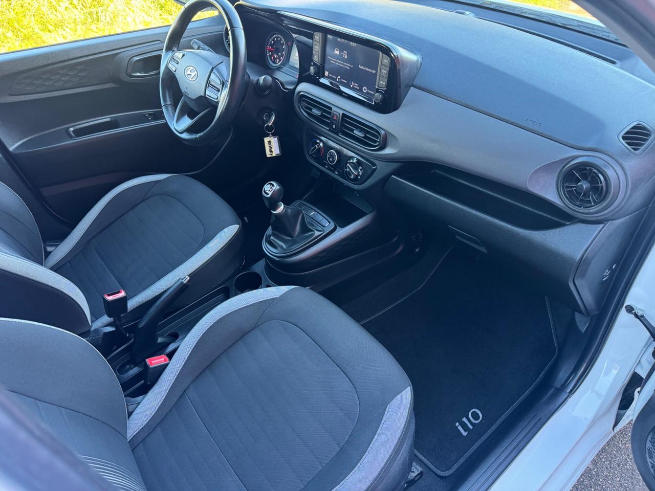 Hyundai i10 idonea ai neopatentati tagliandata