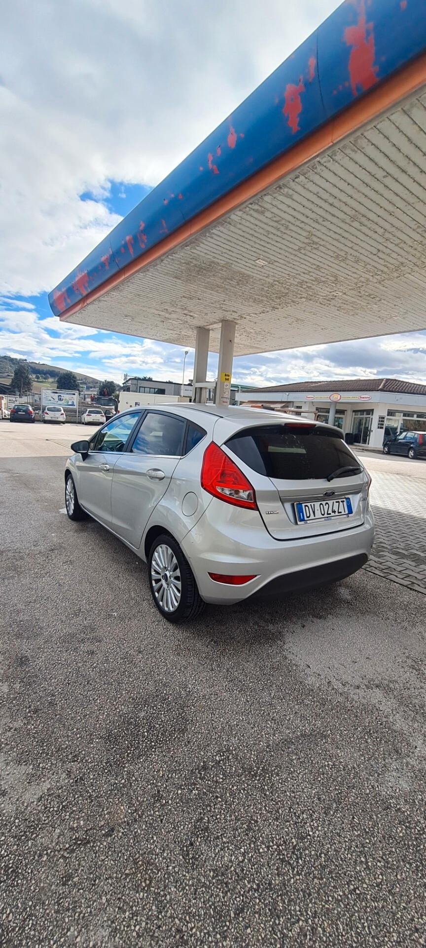 Ford Fiesta Neo patentati