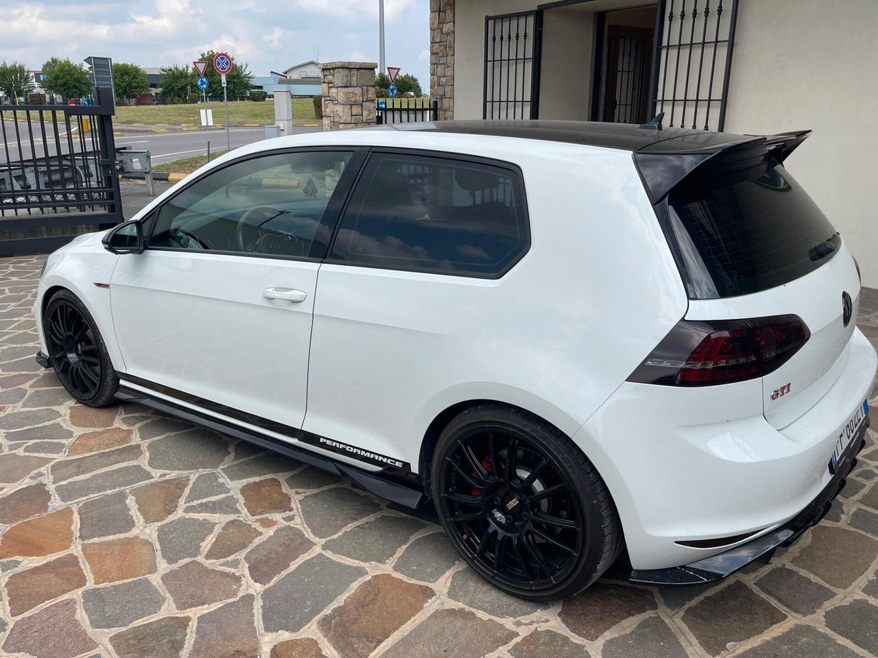 Volkswagen Golf GTI Performance 2.0 TSI 3p. BlueMotion Technology