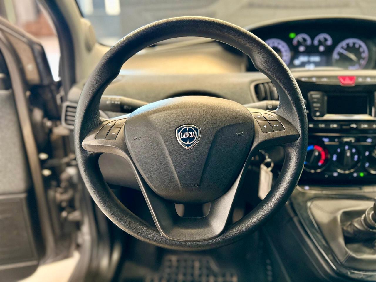 Lancia Ypsilon 1.0 FireFly 5 porte S&S Hybrid Silver *PREZZO PROMO*