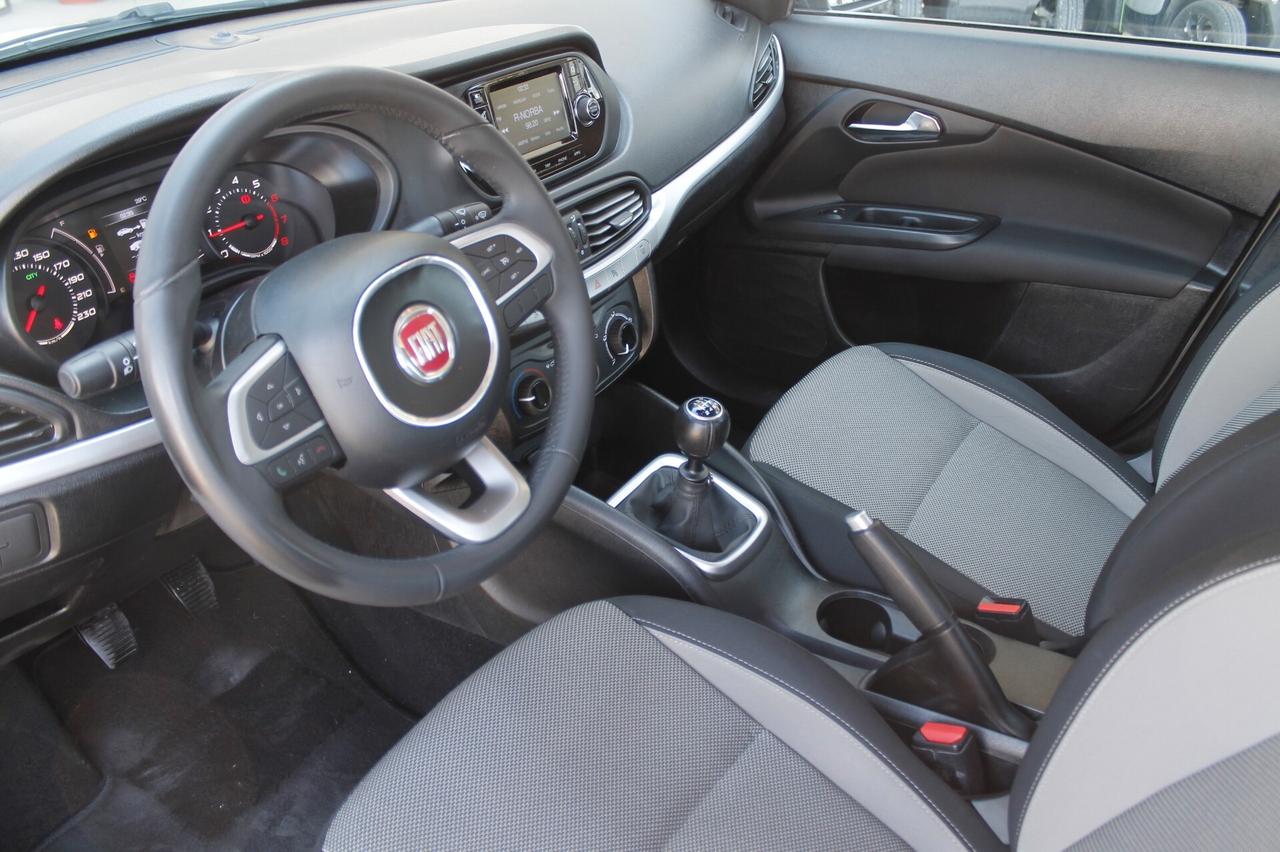 Fiat Tipo 1.4 4 porte Easy 95 cv OK NEOPATENTATI