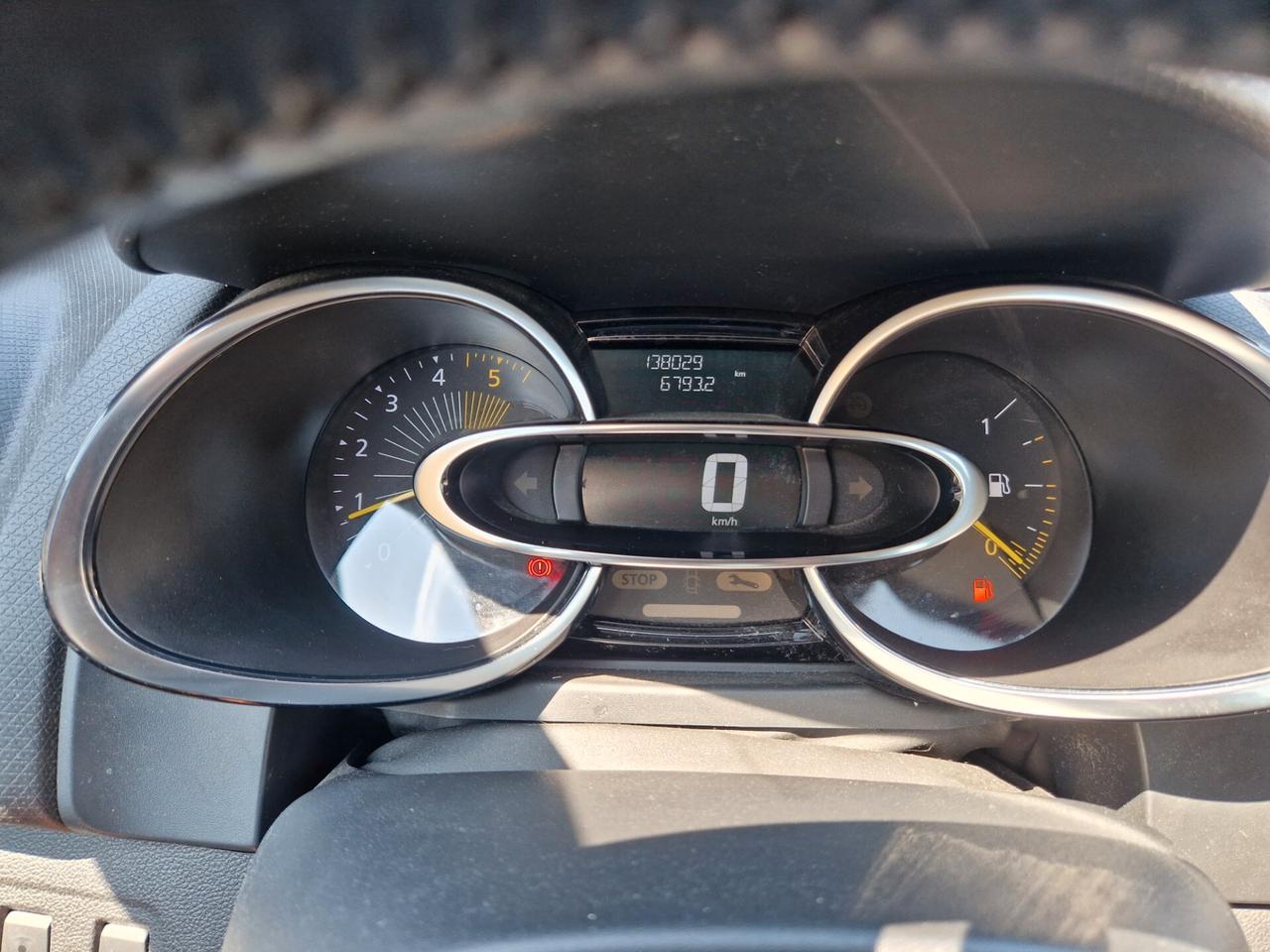 Renault Clio dCi 8V 75 CV Start&Stop 5 porte Energy Duel