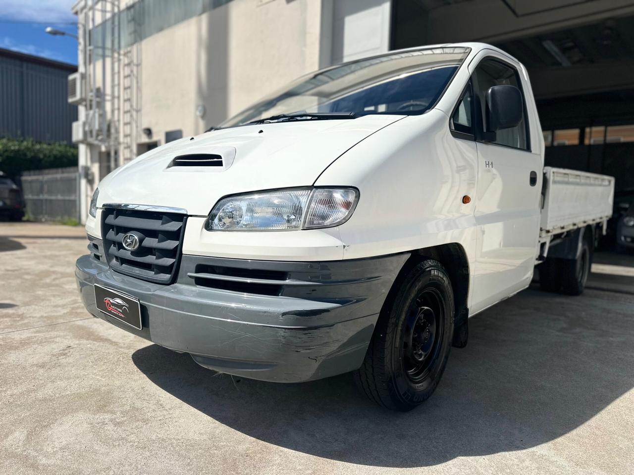 Hyundai H-1 2.5 TDI Autocarro CASSONATO FISSO 3 POSTI
