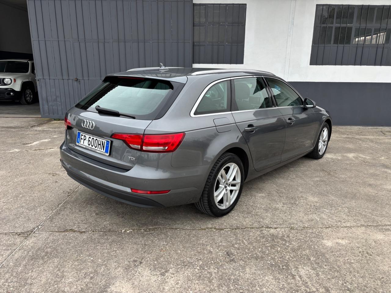 Audi A4 Avant 2.0 TDI 150 CV. Garanzia 12 mesi