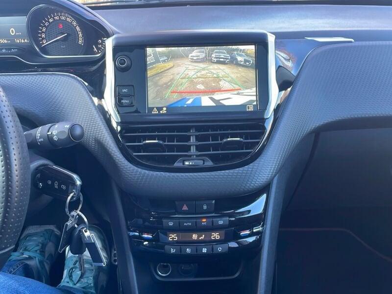 Peugeot 2008 BlueHDi 100 S&S Black Matt