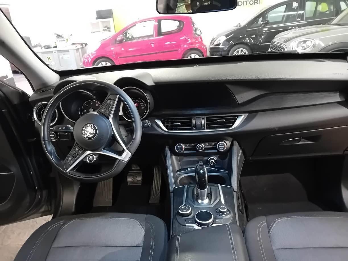 Alfa Romeo Stelvio 2.2 TD 190 CV AT8 Q4 Executive