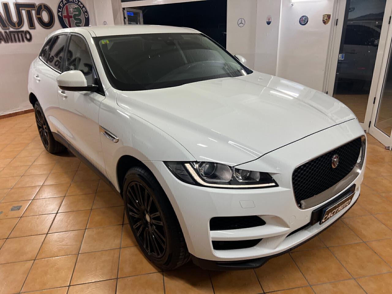 Jaguar F-Pace 2.0 D 180 CV