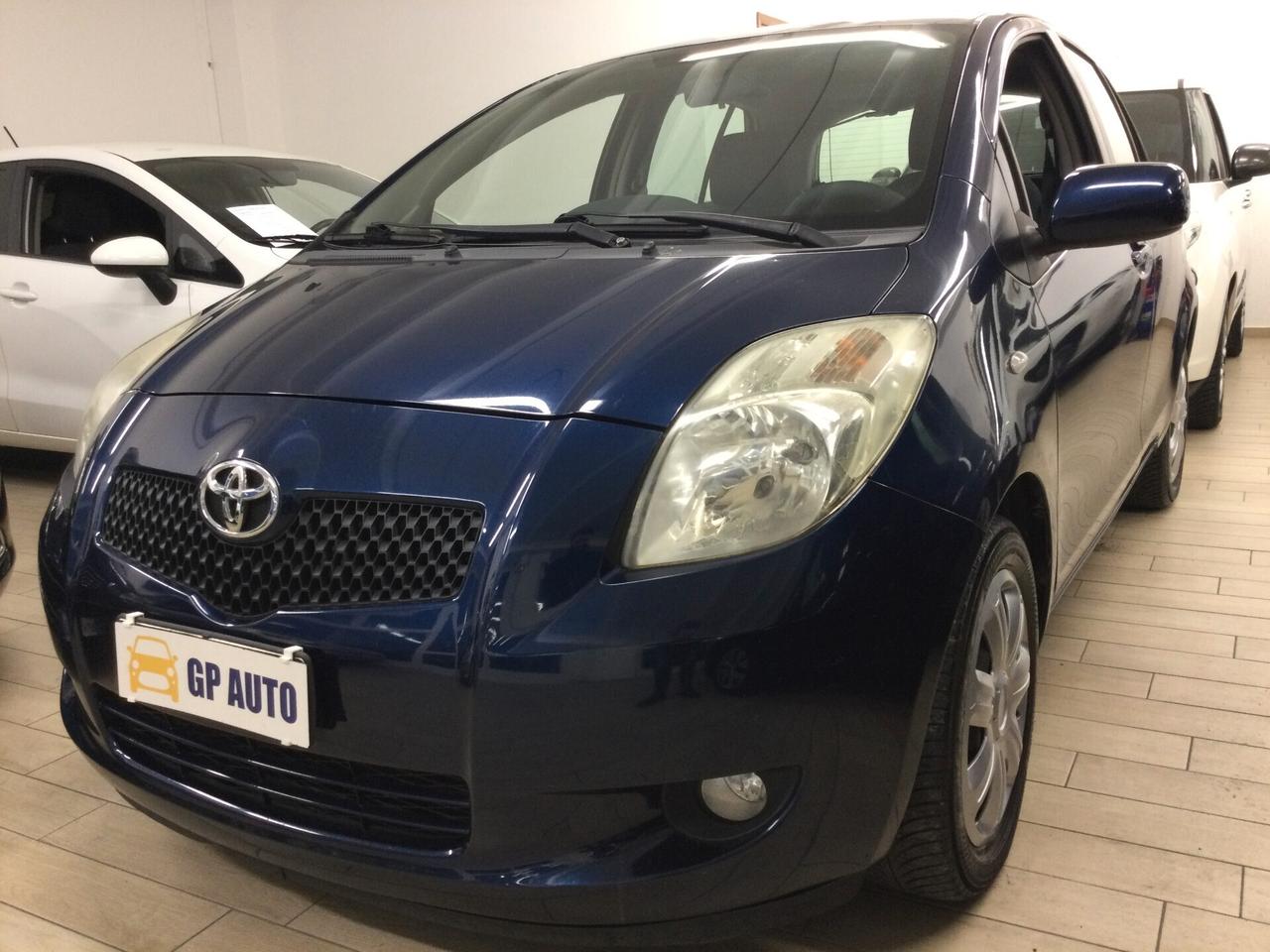 Toyota Yaris 1.3 5 porte Luna