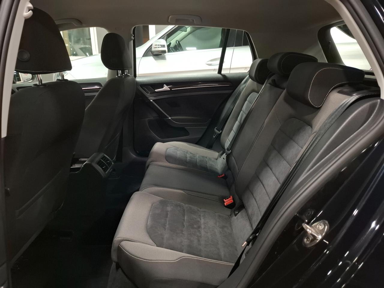 Volkswagen Golf 1.6 TDI 110cv Neopatentato