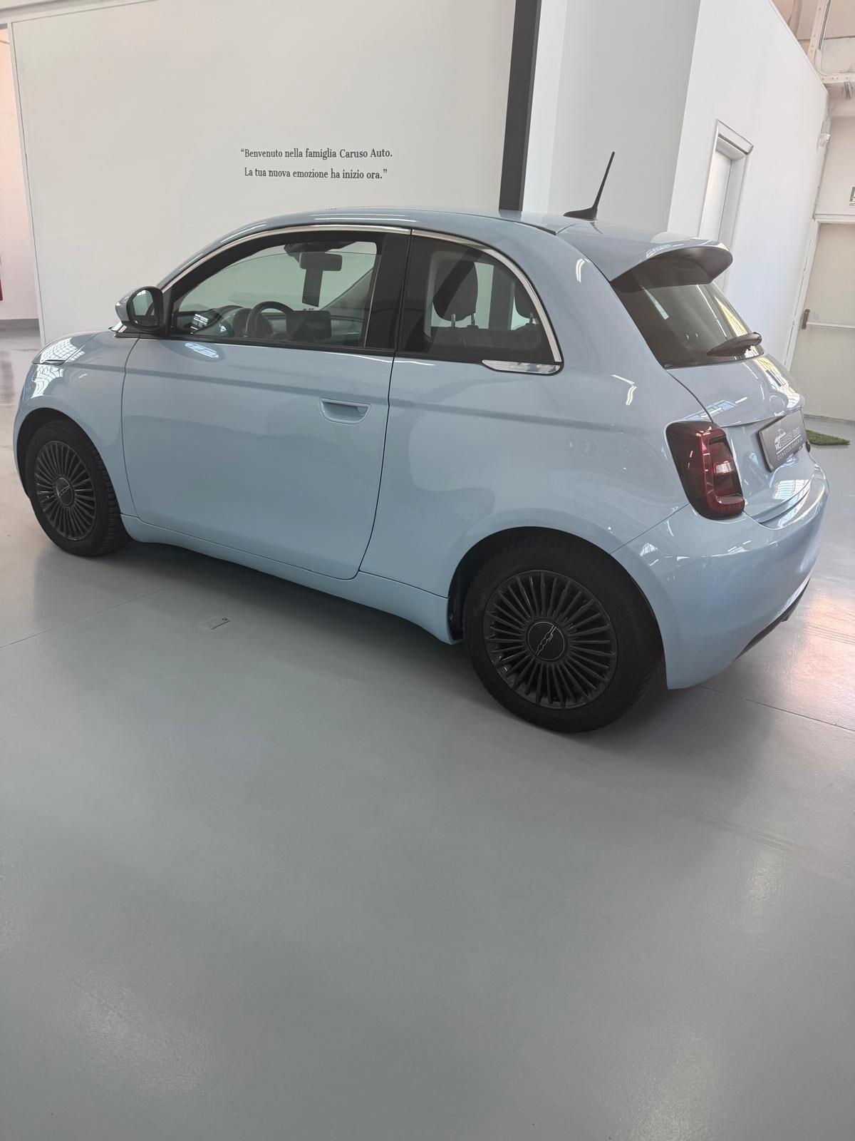 Fiat 500 500e Berlina 42 kWh Icon