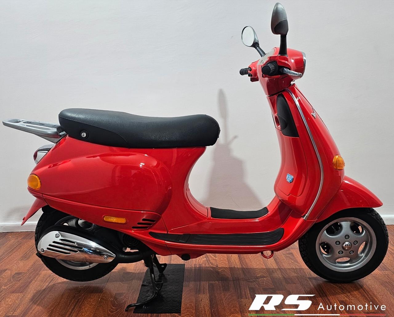 Piaggio Vespa 50 ET2 Coca cola