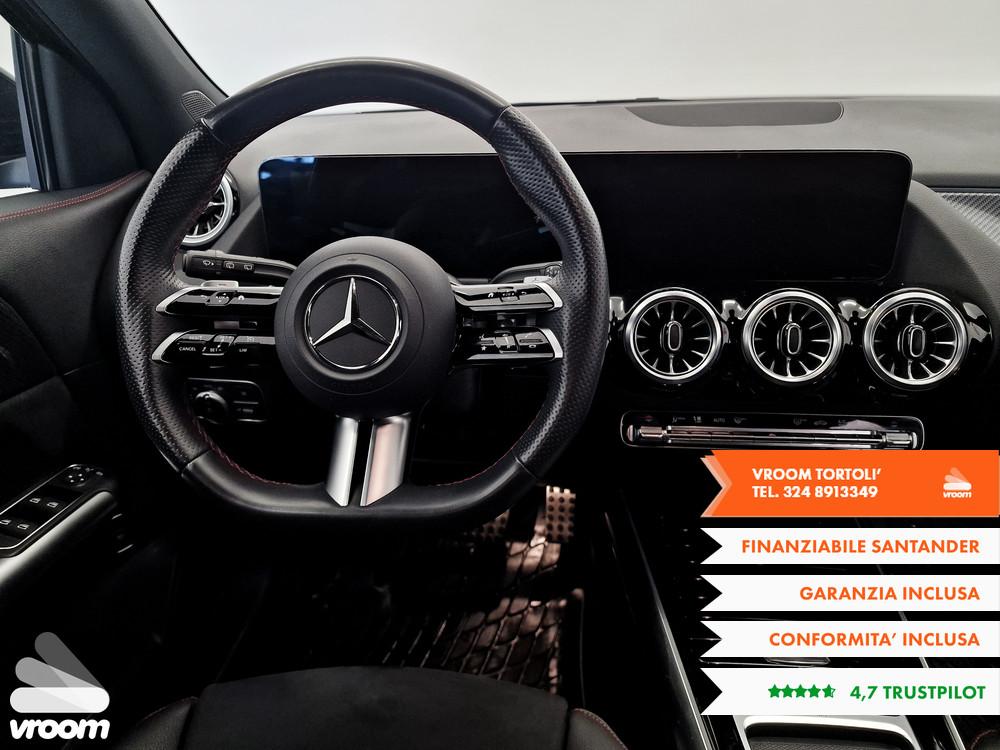 MERCEDES GLA (H247) GLA 200 d Automati...