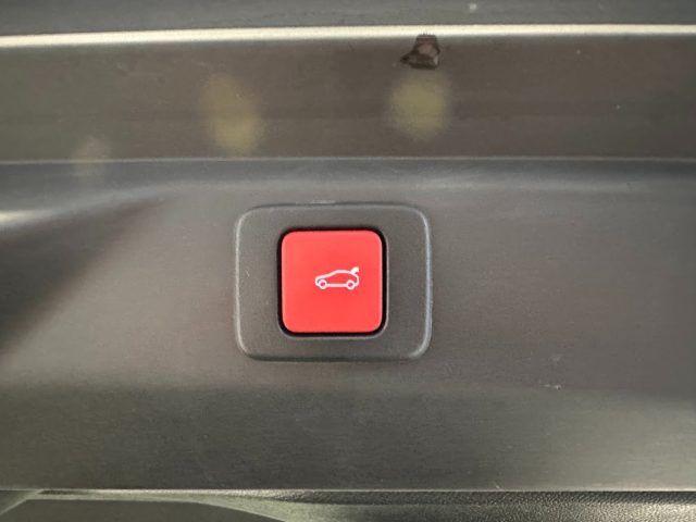 PEUGEOT 3008 Hybrid 145 e-DCS6 GT IN PROMO