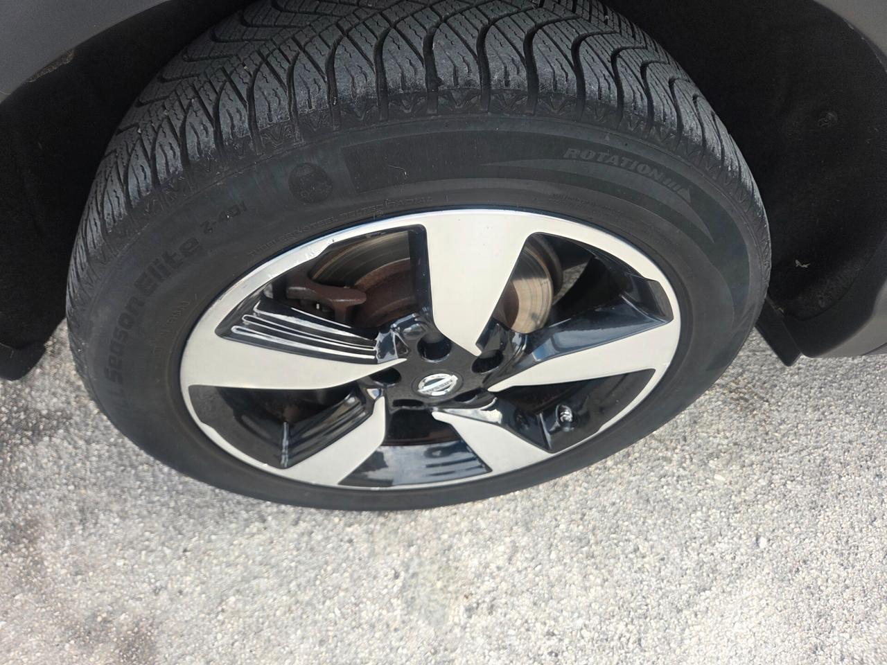 NISSAN QASHQAI TETTO PANORAMICO NAVIGAT TELECAM KMCERT