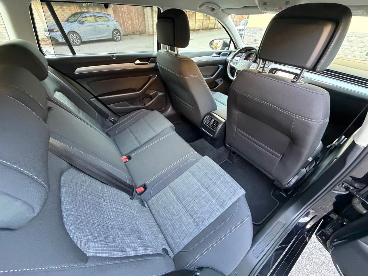 Volkswagen Passat 2.0 TDI Business #50324