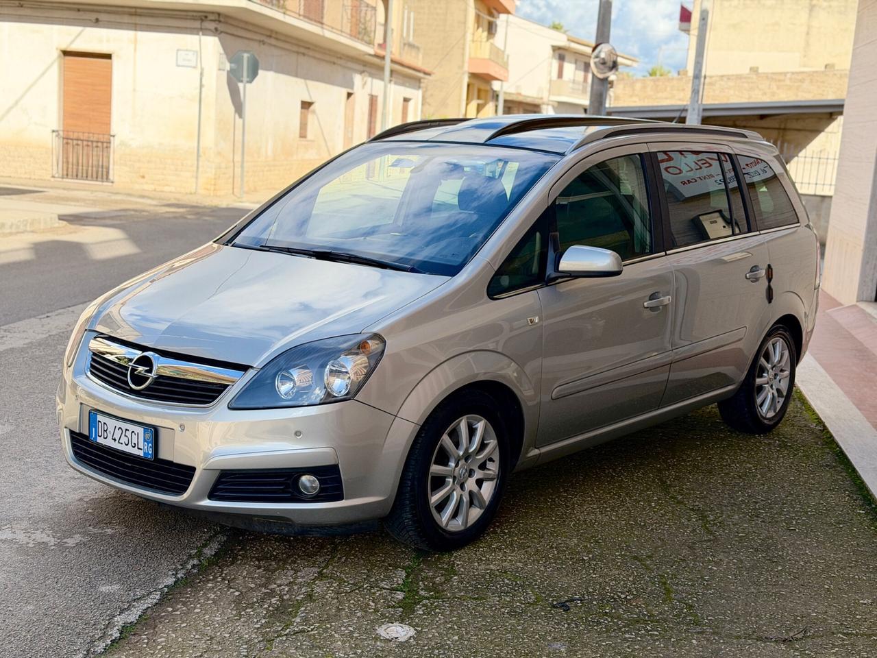 Opel Zafira 1.9 16V CDTI 150CV Cosmo cambio Aut 7 posti