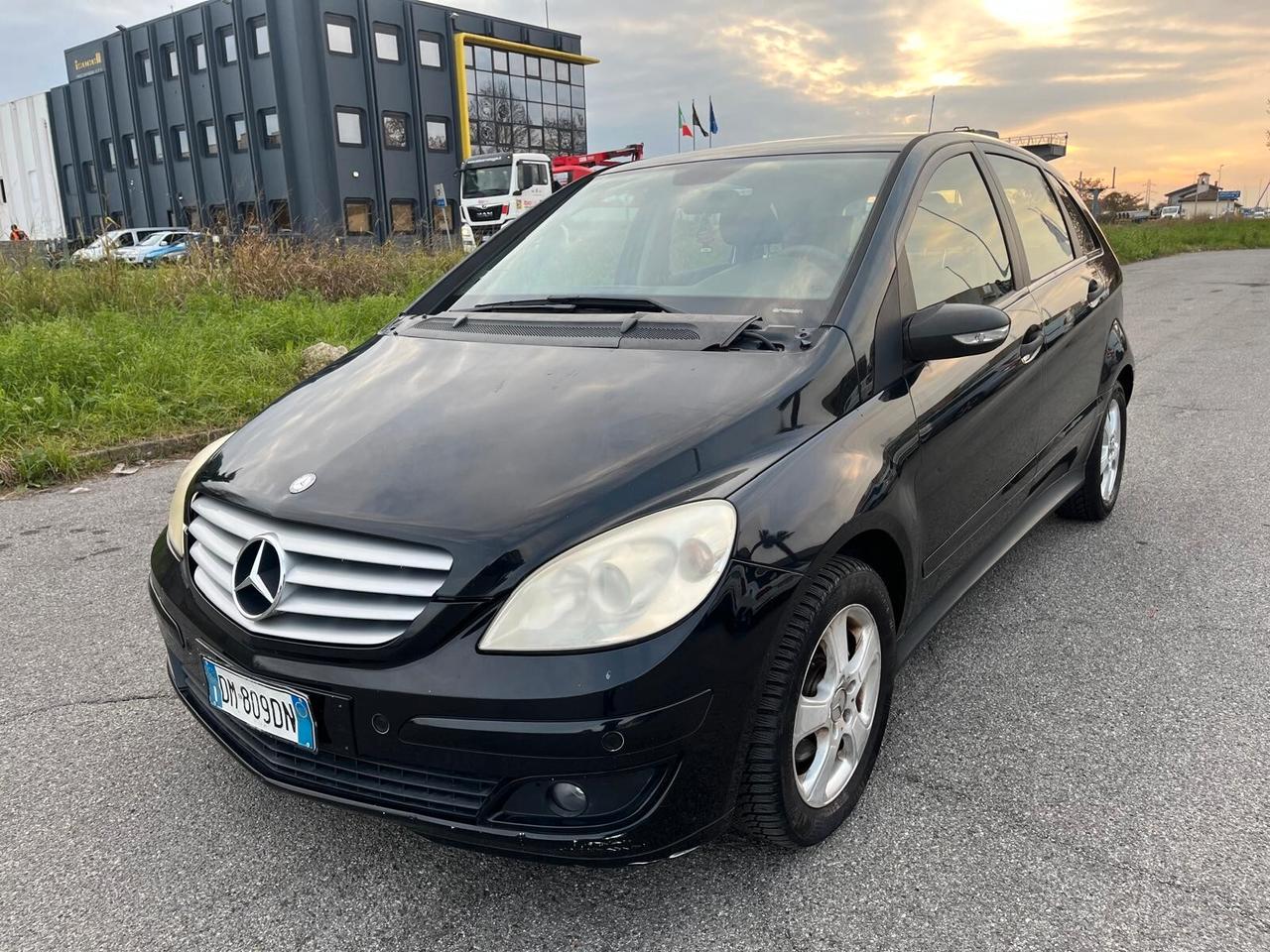 Mercedes-benz B 180 CDI **CAMBIO PROBLEMATICO**