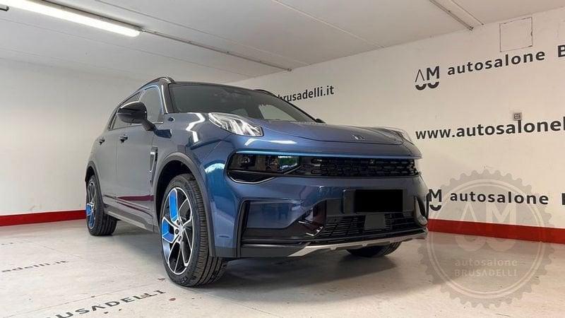 Lynk & Co 01 01 PHEV