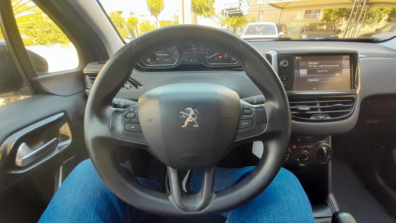 Peugeot 208 PureTech 82 5 porte Allure - Imp Gpl