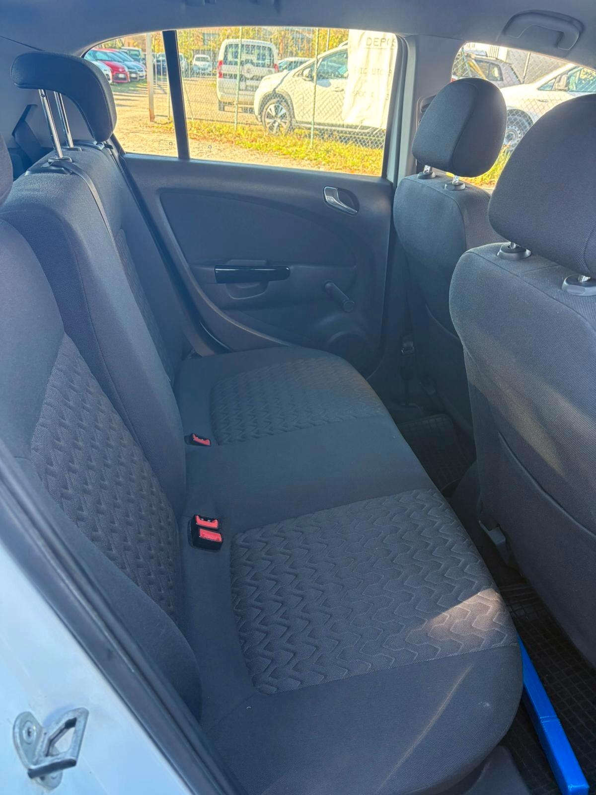 Opel Corsa 1.2 85CV 5 porte GPL-TECH Edition