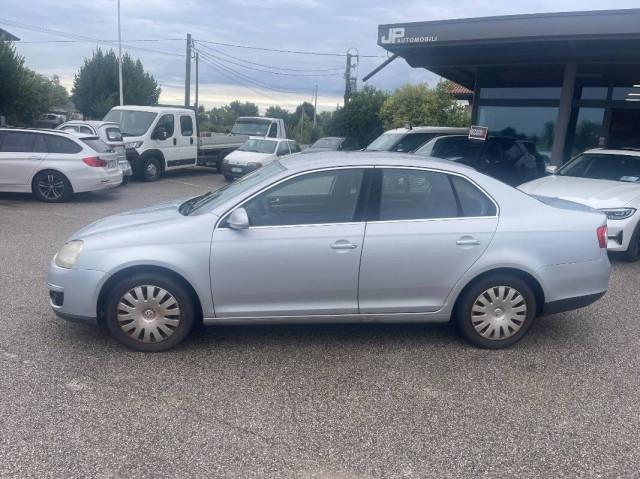 Volkswagen Jetta 1.6 Trendline GPL