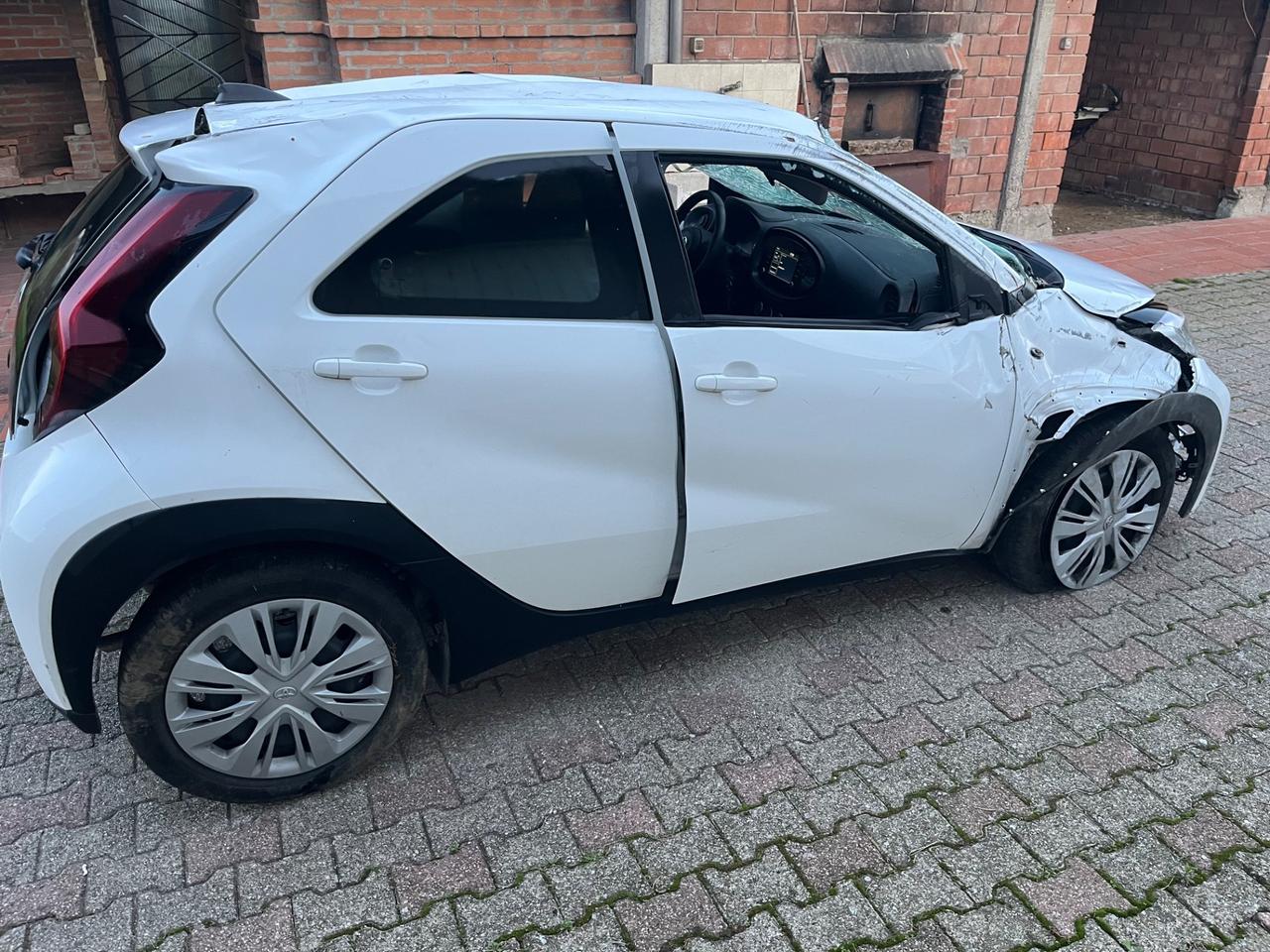 Toyota Aygo X 1.0 2022 40MILA KM INCIDENTATA