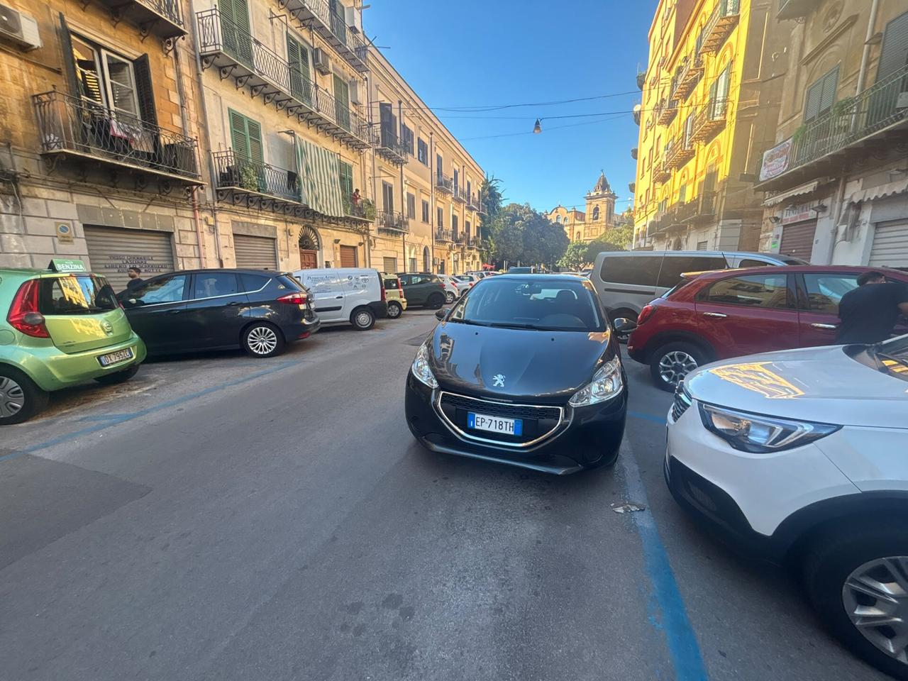 Peugeot 208 1.2 VTi 82 CV 5 porte FINANZIABILE
