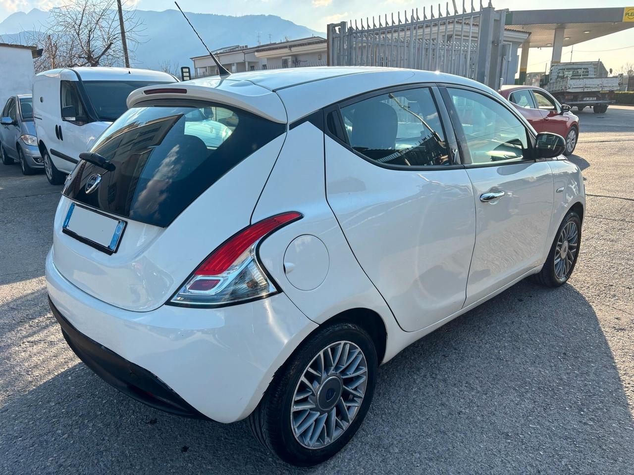 Lancia Ypsilon 1.3 MJT 95 CV