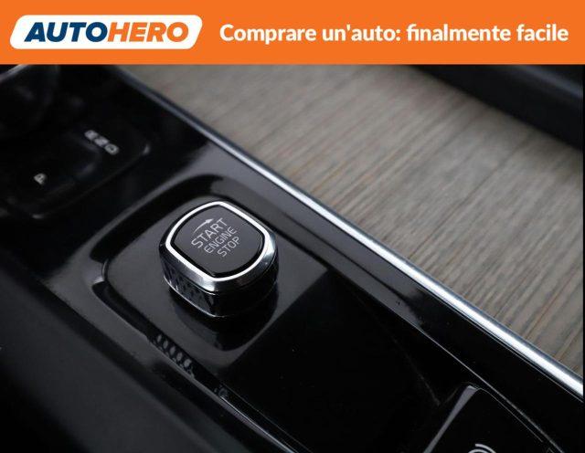 VOLVO XC60 B4 (d) AWD automatico Plus Bright
