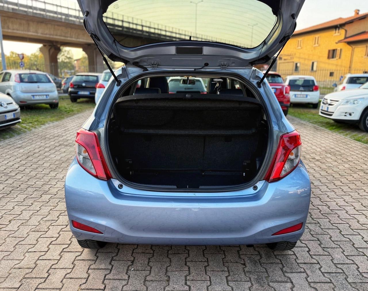 Toyota Yaris 1.3 5 porte Lounge OK NEOPATENTATI